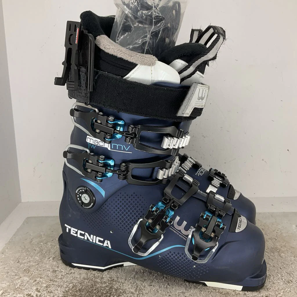 Tecnica Mach 1 MV 105 W w/ Hotronic Boot Heaters